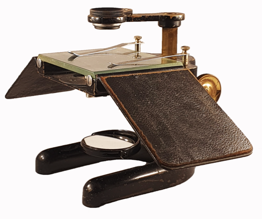 A close-up of a microscope
Description automatically generated